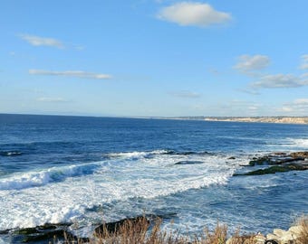 Paisaje costero con litoral rocoso