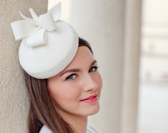 Wedding Fur Felt Pillbox with Bows, Winter Wedding Millinery Hat, Ivory Bridal Pillbox, Wedding Guest Hat