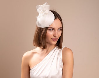 Bridal Hat with crin double bow and beaded lace, Ivory Silk Satin Wedding Pillbox with Lace trimming