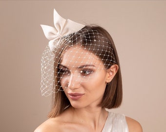 Bridal felt bow with pearl birdcage, wedding creamy ivory bow and birdcage, felt bow fascinator with short veil in ivory