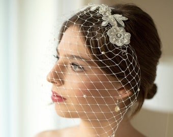 Bridal birdcage veil with floral lace, wedding birdcage veil with beaded lace, wedding birdcage with lace flower