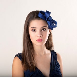 Royal blue bow fascinator, elegant mother of the bride gift, wedding guest fascinator, minimalist bow fascinator, blue wedding headpiece