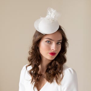 Bridal Hat with crin double bow and beaded lace, Ivory Silk Satin Wedding Pillbox with Lace trimming