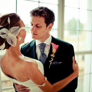Bridal fascinator with pearls and feathers, crinoline headpiece with pearls