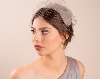 Wedding Caplet Headpiece with Woven Wool in Grey/Taupe, Veiled Taupe Tweed Hat, 1950s Half Hat Style headpiece with birdcage