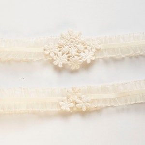 Bridal lace garter set, cream floral lace garter set, wedding lace garter set, cream cotton lace garter, comfortable garter