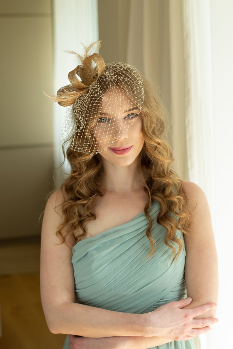 Gold fascinator with beige feathers and birdcage veil, gold wedding guest fascinator, modern millinery headpiece image 5