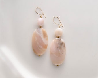 Boucles d'oreilles pendantes en opale rose péruvienne, boucles d'oreilles en or rempli de pierres semi-précieuses, longues boucles d'oreilles ovales en opale rose, boucles d'oreilles en pierre originales