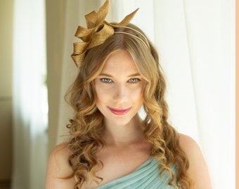 Gold party fascinator on headband, wedding guest fascinator, sculptural woman fascinator, couture millinery headpiece on double headband