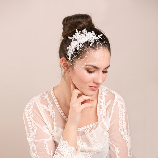 Birdcage Schleier mit Spitze Haarschmuck, Birdcage Schleier mit weisser Spitze, Hochzeit Birdcage Schleier mit floraler Spitzen