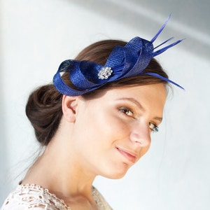 Royal blue fascinator with feathers for wedding guest, formal headpiece gift for bridesmaids women occasion fascinator with rhinestone