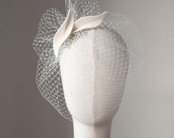 Birdcage Veil Bridal Fascinator – Ivory Felt Wedding Headpiece for modern brides, civil ceremonies, city hall or courthouse weddings