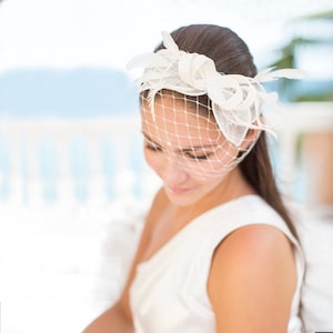 Bridal leaves fascinator with feathers, wedding romantic headpiece, feminine, romantic bridal headpiece image 2