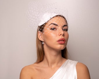 1950's style Velvet Headpiece with Birdcage, Princess Grace inspired Velvet Hat, 1950s Half Hat Style Bridal Hat, Birdcage Veiled Hat