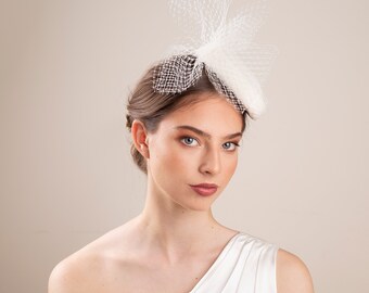 Bridal Pillbox Hat with netting bow, City Hall Wedding Hat, Bridal Bow Hat, Modern Millinery Hat with veiling, Winter Wedding Fur Felt Hat