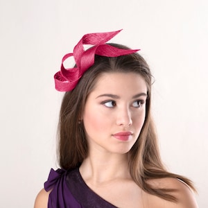 Kirsche pink Swirl Fascinator, Hochzeitsgast Fascinator, Damen-Fascinator, lila Hochzeit Haarschmuck, Damen-Fascinator.