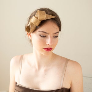 Minimalist gold loops women fascinator, gold wedding guest fascinator, modern couture millinery headpiece image 3