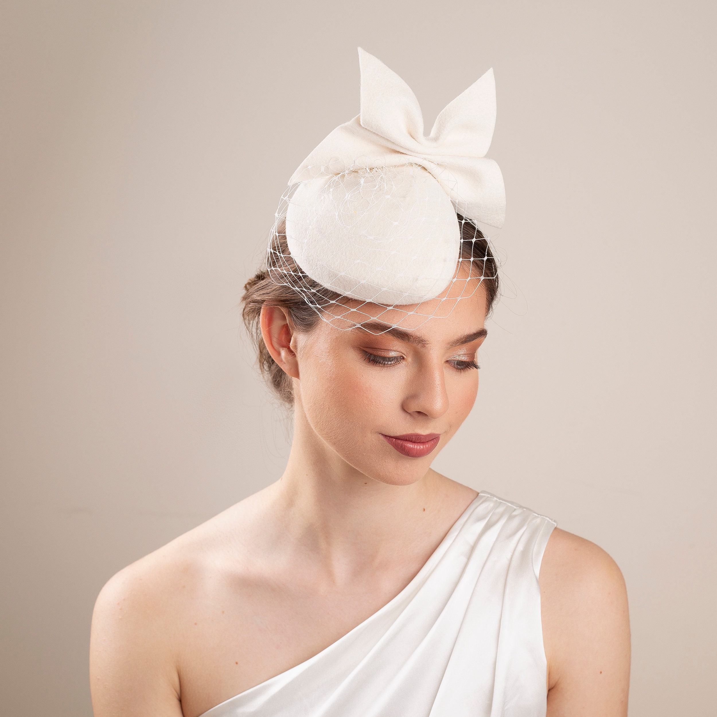 Bridal Pillbox Hat, Felt Wedding Hat with Bow & Netting