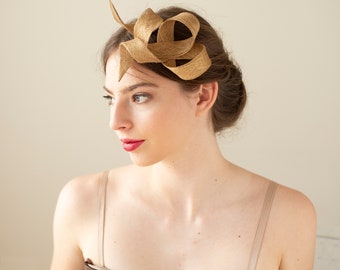 Gold bow and swirls bridal fascinator, gold wedding guest fascinator, woman fascinator, couture millinery headpiece