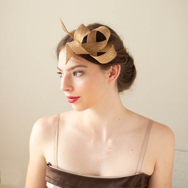 Gold bow and swirls bridal fascinator, gold wedding guest fascinator, woman fascinator, couture millinery headpiece