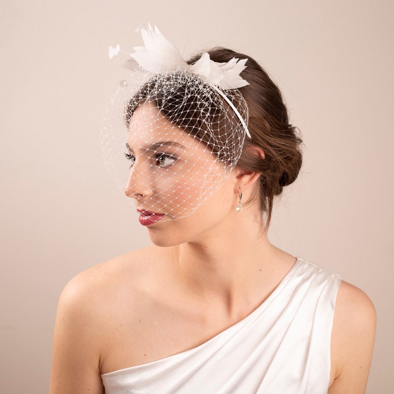 Bridal feather birdcage on a headband, Wedding feather headpiece with veil, bridal feather hairpiece, wedding birdcage veil image 3