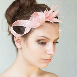 Powder rose fascinator with feathers, wedding feather headpiece in pale pink image 2