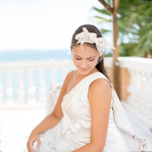 Bridal leaves fascinator with feathers, wedding romantic headpiece, feminine, romantic bridal headpiece image 1