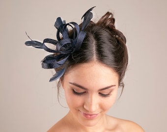 Elegant Navy Feather Fascinator Clip – Ready to ship, Lightweight Wedding Hair Accessory for Guests, Brides, or Mother of the Bride