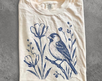 Classic Botanical Songbird Graphic Tee, Wild Bird Floral Nature Shirt, Cottagecore Vintage Style Top, Comfort Colors® Bird Gift Tee