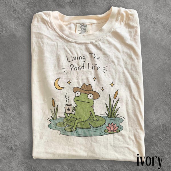 Retro Funny Frog Graphic Tee, Living The Pond Life Shirt, Whimsical Cottagecore Style Top, Comfort Colors® Frog Gift Tee
