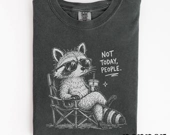 Rolig tvättbjörn med grafisk design, lata skogsdjur, introvert meme-tröja, Comfort Colors®-gåva för vilda djur