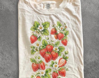 Vintage Strawberry Floral Graphic Tee, Cottagecore Fruit Nature Shirt, Sweet Garden Retro Aesthetic Top, Comfort Colors® Cute Gift Tee