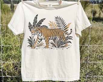Vintage Bengal Tiger Graphic T-shirt, Djungeldjur Natur T-shirt, Klassisk Safari Äventyrströja, Comfort Colors® Tiger Gåva T-shirt