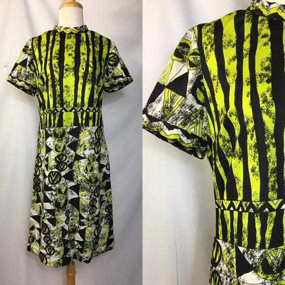 1970s Lime Green Graphic Pattern OLEG CASSINI Shif