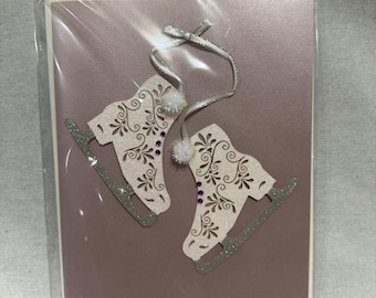 Carte de Noël vintage Burgoyne - lilas violet avec patins à glace embellis 20,4 x 15,4 cm