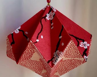 Ręcznie robiona nepalska papierowa ozdoba wisząca – kryształowy łapacz światła – ręcznie robiona dekoracja w stylu boho chic – unikatowy egzemplarz
