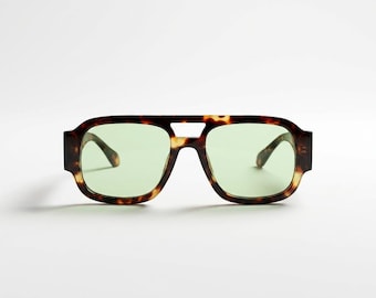Retro pilotenzonnebril voor dames: tortoise montuur met groen getinte glazen