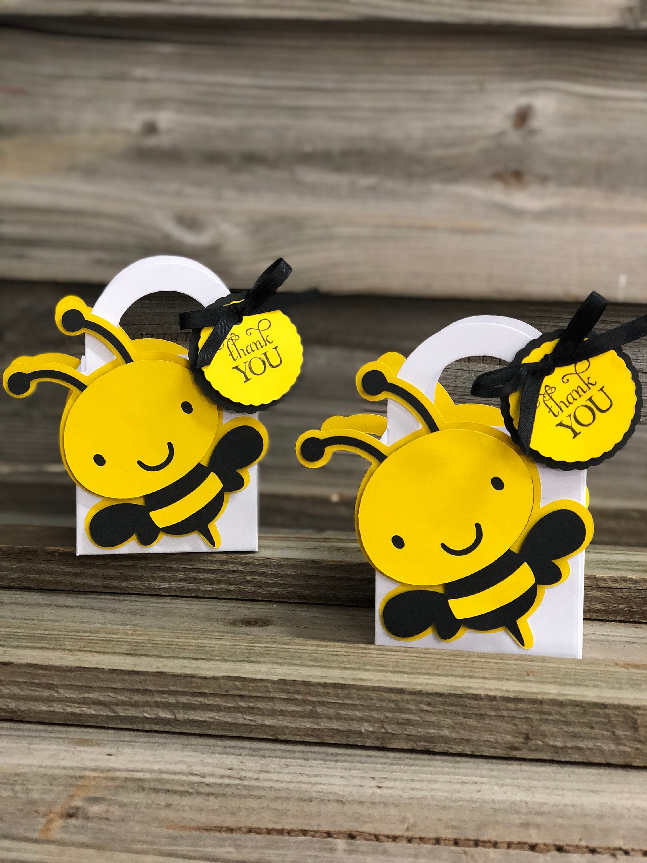 10pk Bumble Bee Lollipop stick holder Party Bags/favour/Yellow