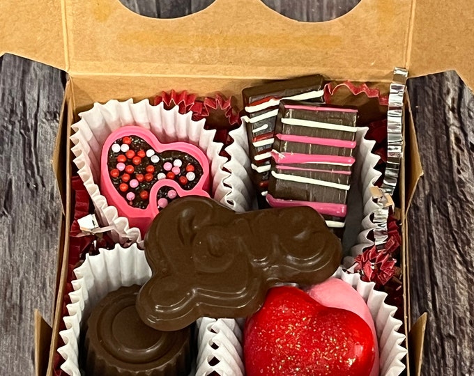 Box of Chocolates - Mini Box - Fake Candy - Valentine's Day - 7 pieces - Tier Tray - Accent Piece - Gift - Non Edible - Fake Bakes - Treats