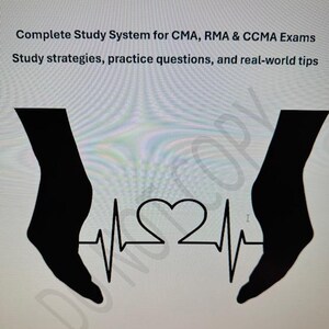 Può includere: Immagine a tema medico con testo: "The Complete Medical Assistant Exam Success Blueprint." Include una linea del battito cardiaco con forma di cuore, due sagome nere di piedi e testo sui sistemi di studio e consigli per gli esami.