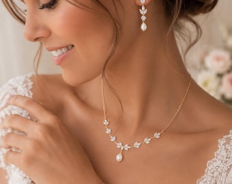 Minimalistiskt smyckeset med sötvattenspärlor, halsband och örhängen med bladdiamant, smyckeset med brudtärna, present till brudtärna, present till henne
