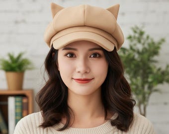 Krantenjongenspet Cat Ears | Beige vilten wollen hoed | Modepet voor dames
