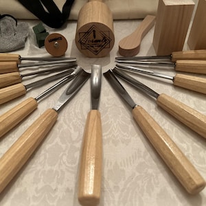 12 Gouge Carving Starters Set W/ Case & More Hand Made Professionally Sharpened