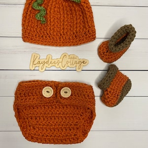 Ready to Ship, Crochet Pumpkin Diaper Cover and Hat, Photo Prop, Baby Shower Gift, Welcome Home Gift