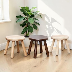 Round Wooden Plant Stand Stool – Small Wood Riser for Indoor Plants, Mini Rustic Foot Stool, Low Decor Table, Minimalist Plant Holder