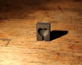 ハートプッシュモールドグラファイトモールド - ガラスと金属のアートプロジェクト用に精密機械加工、カスタムサイズも利用可能