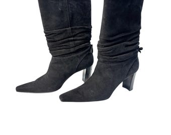 2004年製 スチュアート・ワイツマン レディース エプロン ブラック スエード ブーツ。サイズ 6.5 M、使用感なし。