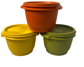 VTG Tupperware Autumn Harvest 3pc servalier bowls with sunburst lids. 886,