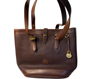 VTG Dooney & Bourke brown pebbled leather cabriolet handbag. purse, pocketbook