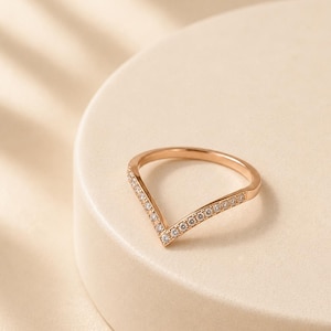 Dainty V Shaped Ring, Gold Chevron Ring, Zircon Stacking Band, Minimalist Wishbone Ring, Delicate Gold Ring for Women